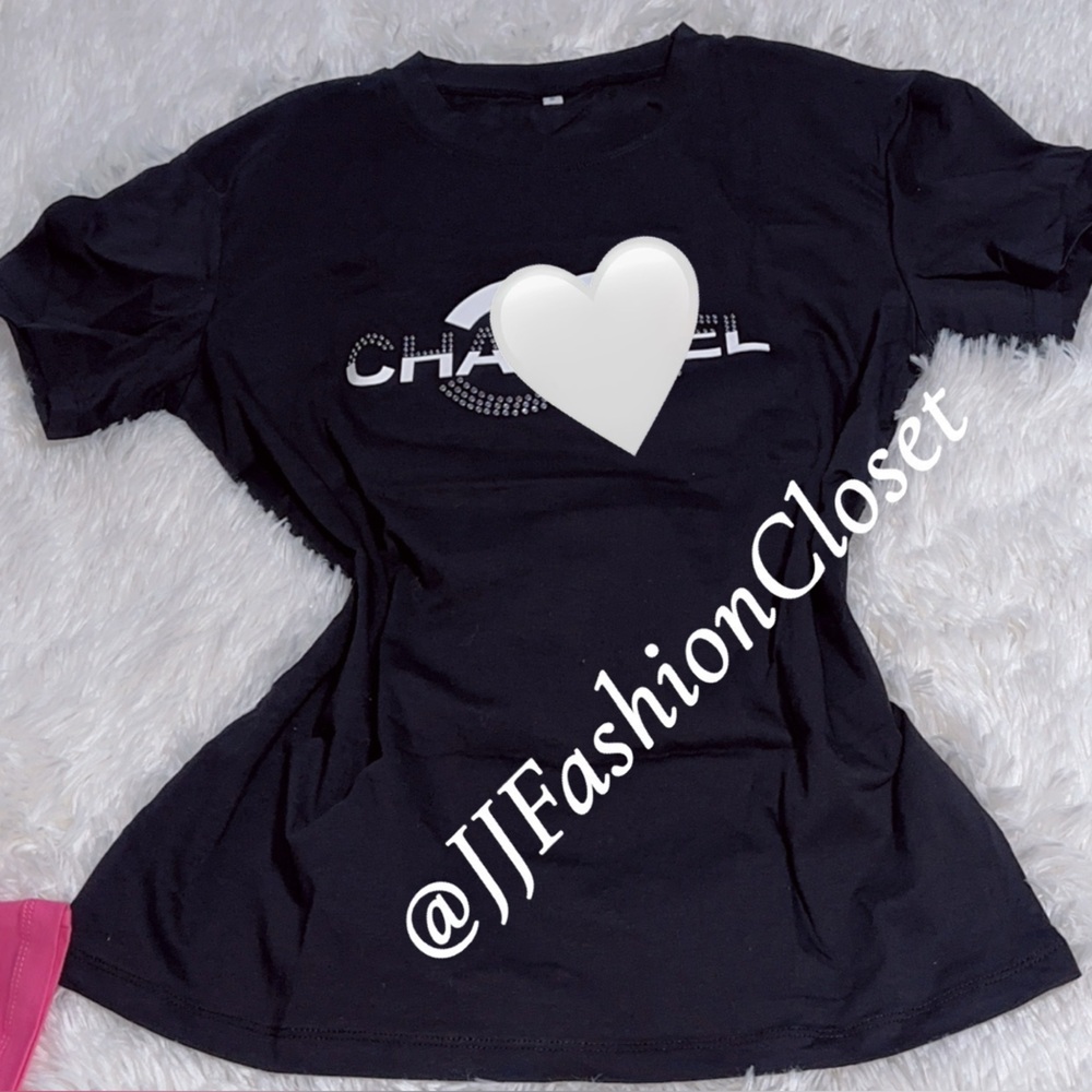 Cute NIP Graphic T-Shirt 🩷🖤 - Picture 5 of 7